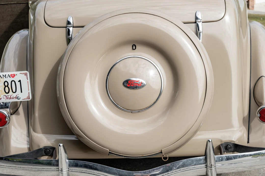 1936 Ford Model 48 & 68 - Image 25 of 31