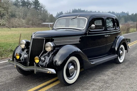 1936 Ford Model 68 V8 Fordor Touring Sedan