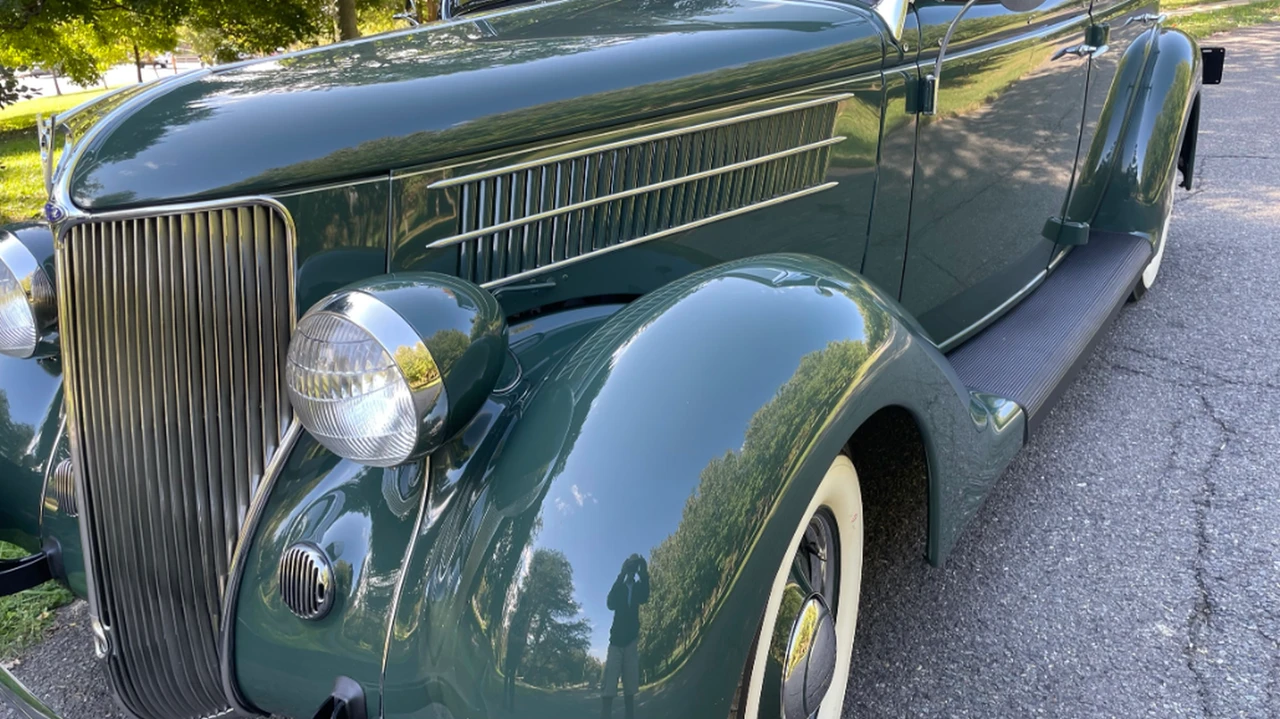 1936 Ford Model 48 & 68 - Image 29 of 31