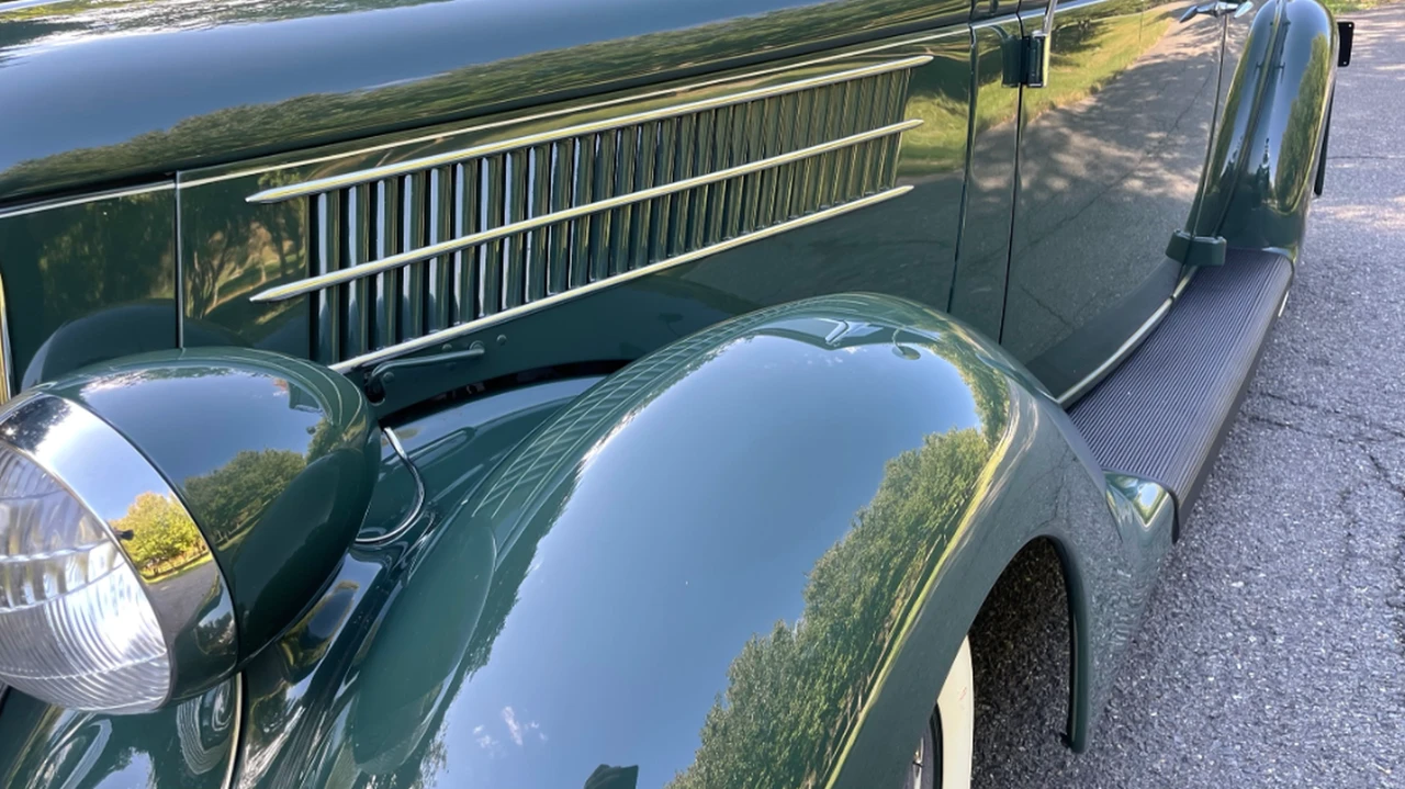 1936 Ford Model 48 & 68 - Image 27 of 31