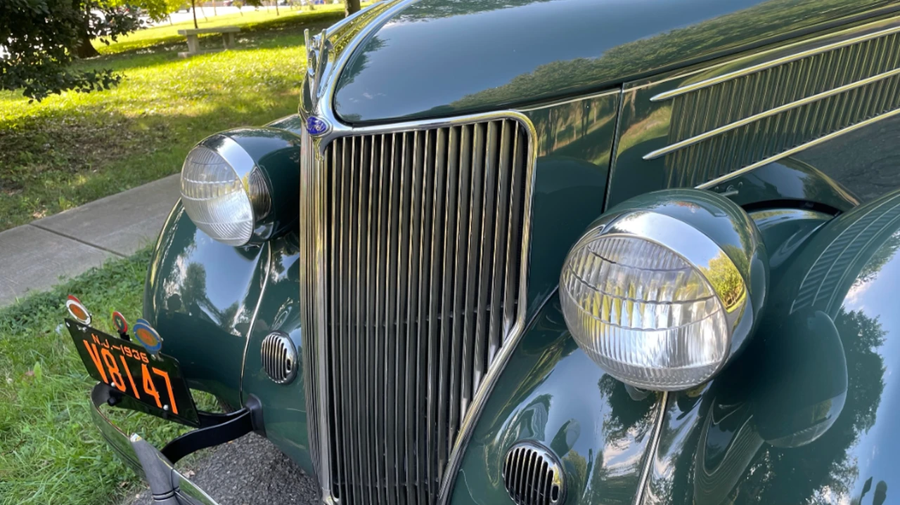 1936 Ford Model 48 & 68 - Image 25 of 31