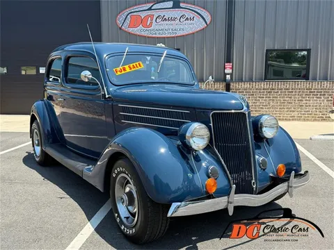1936 Ford Sedan