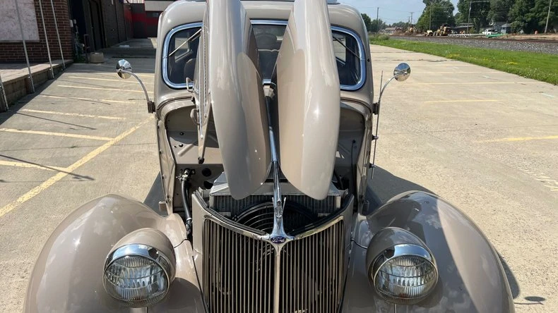 1936 Ford Model 48 & 68 - Image 7 of 11