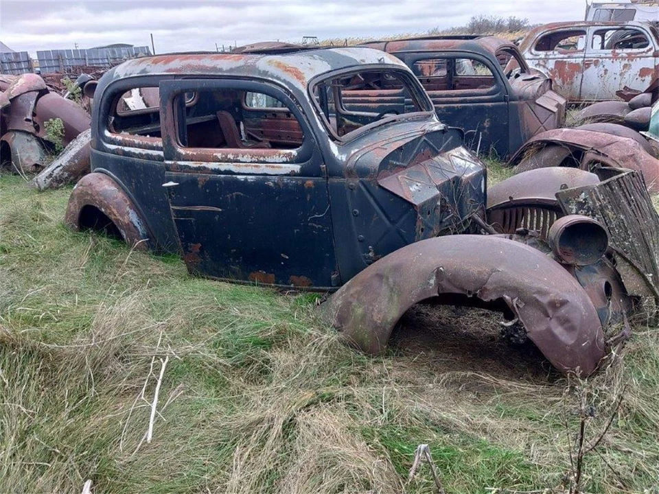 1936 Ford Standard & Deluxe & Super Deluxe - Image 2 of 9