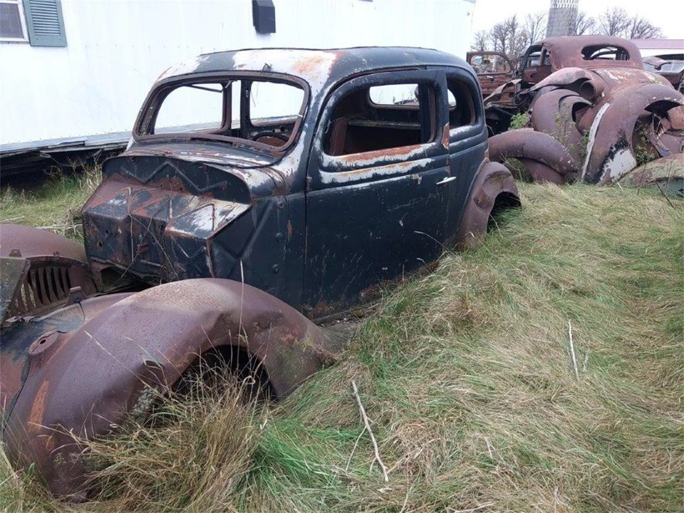 1936 Ford Standard & Deluxe & Super Deluxe - Image 5 of 9