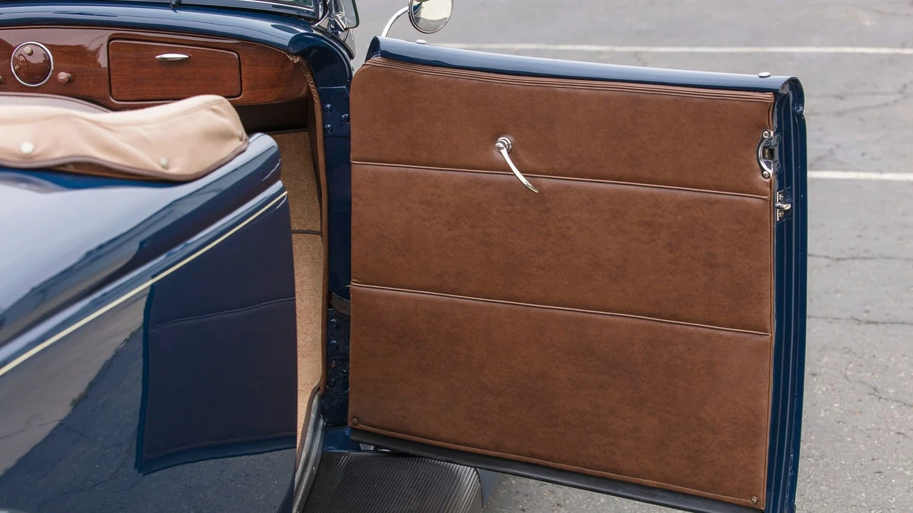 1936 Ford Standard & Deluxe & Super Deluxe - Image 25 of 31