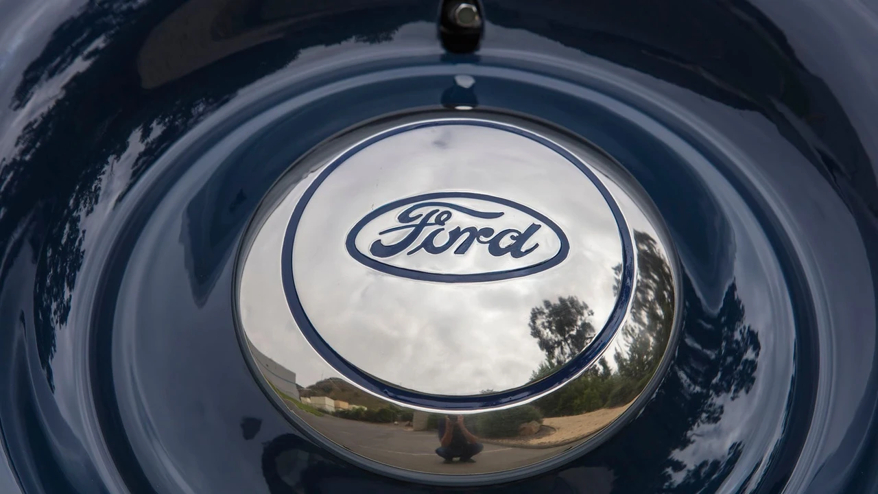 1936 Ford Standard & Deluxe & Super Deluxe - Image 24 of 31