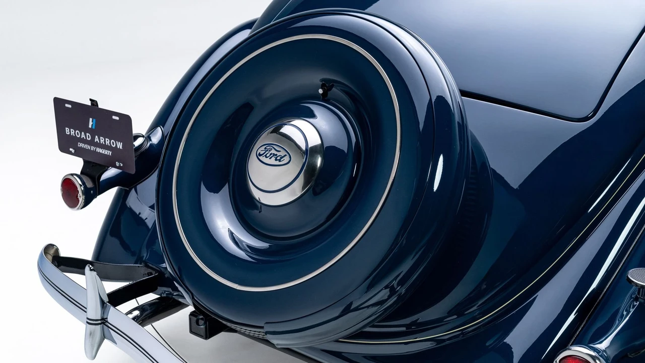 1936 Ford Standard & Deluxe & Super Deluxe - Image 24 of 31