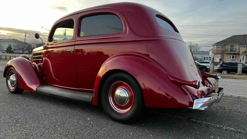 Ford Model 48 & 68 - Image 2 of 10