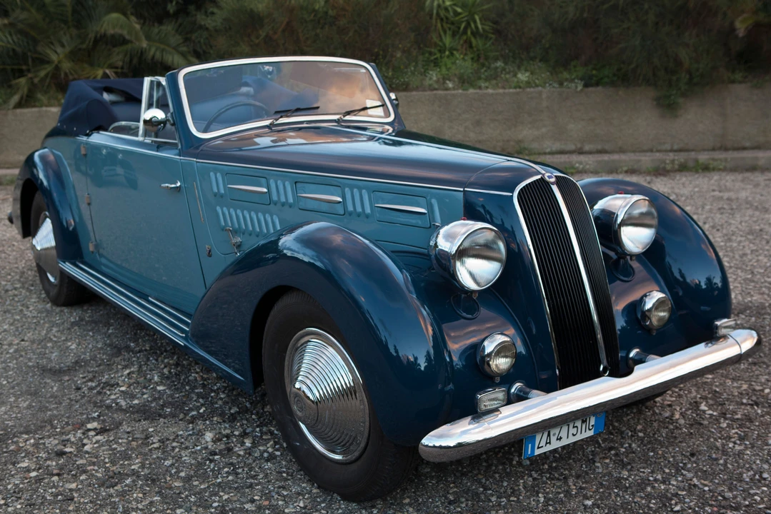1936 Lancia - Image 15 of 19
