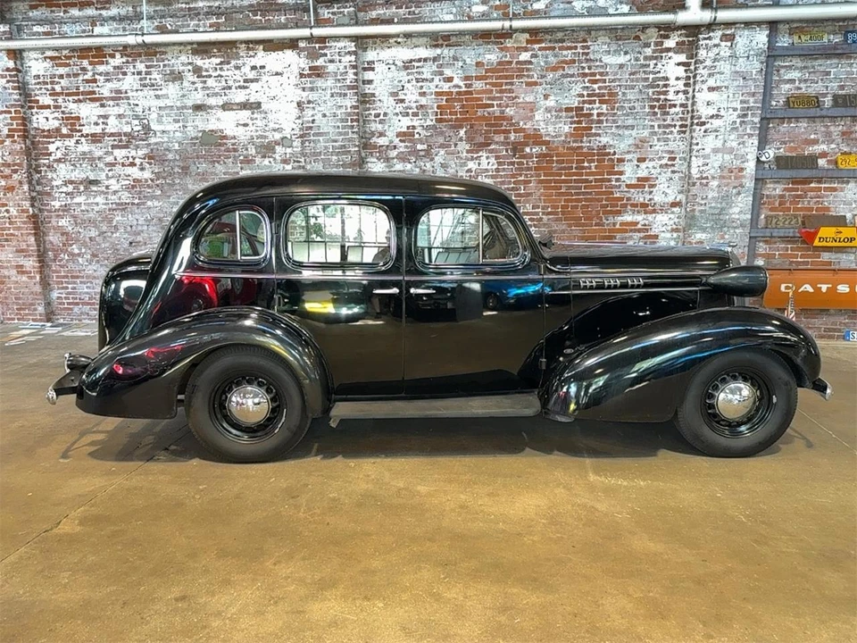1936 Oldsmobile F-Series - Image 2 of 31