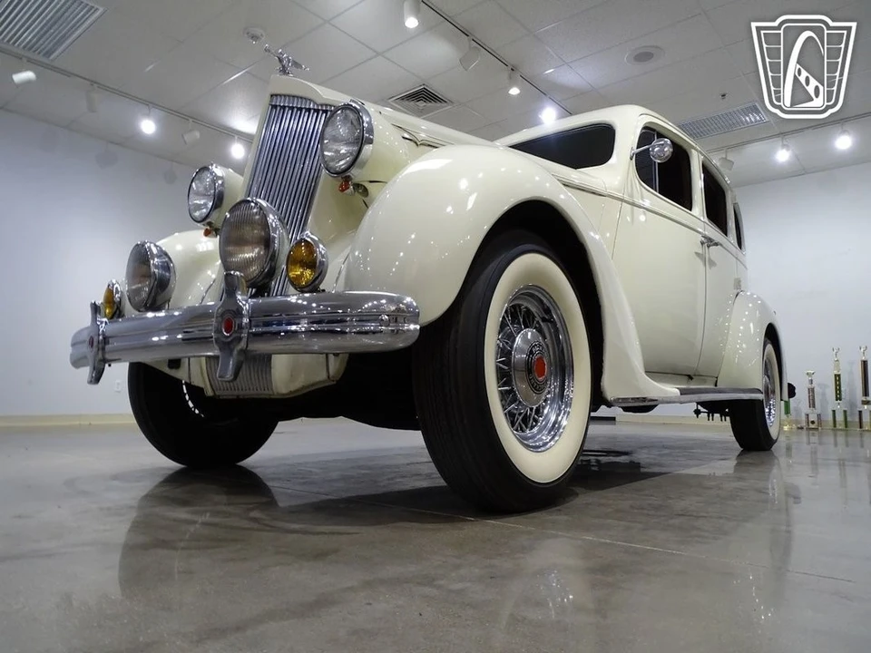 1936 Packard Eight - Image 6 of 12