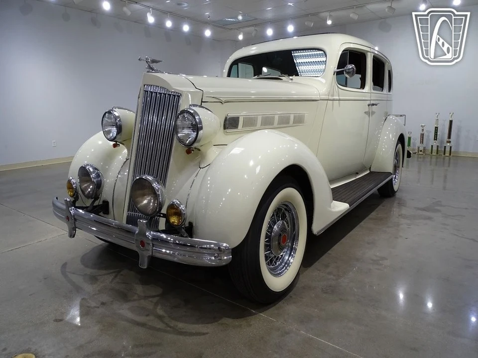1936 Packard Eight - Image 5 of 12