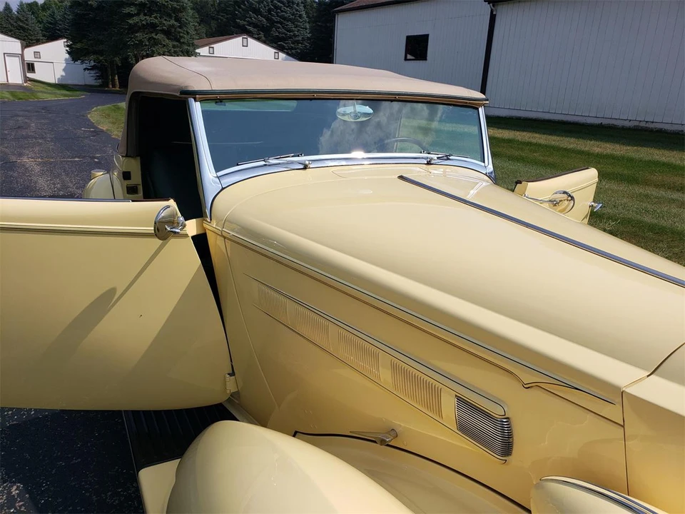 1936 Packard Eight - Image 14 of 24
