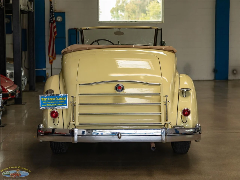 1936 Packard Eight - Image 17 of 31