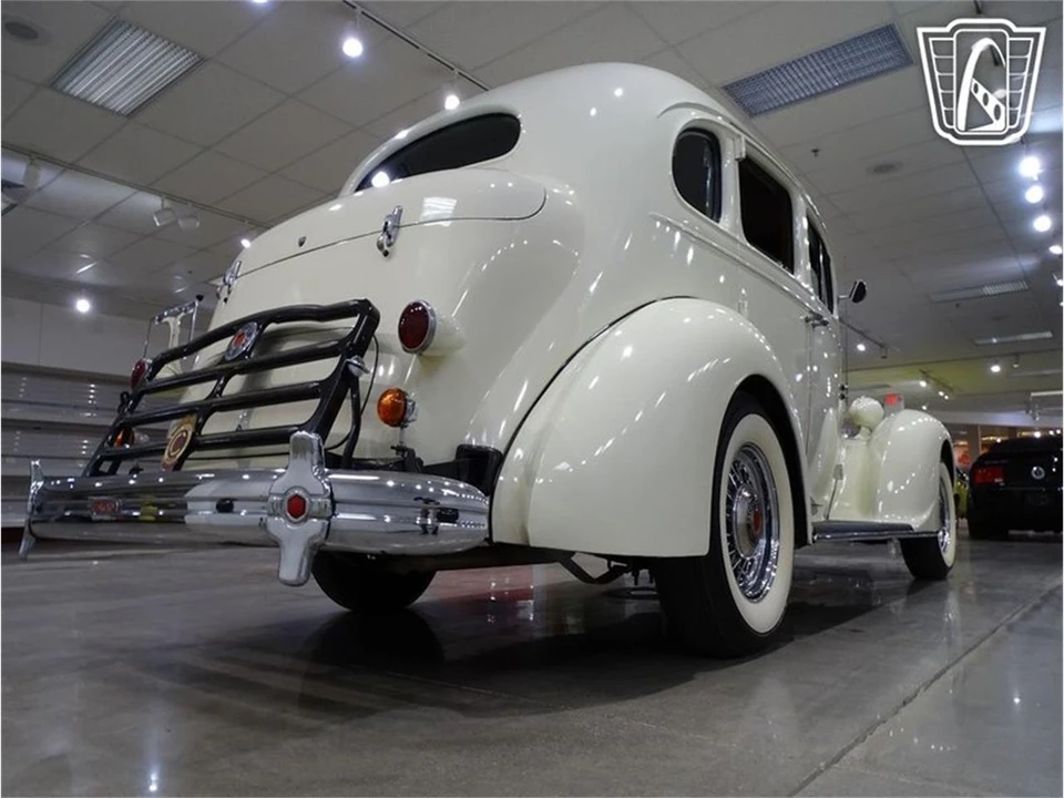 1936 Packard Eight - Image 17 of 31