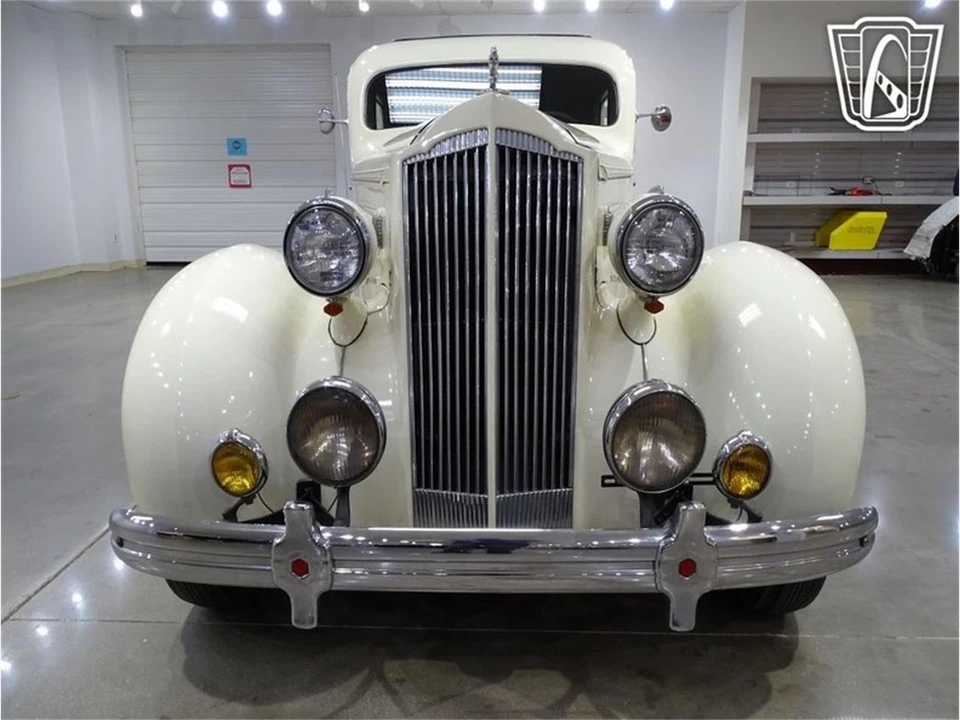 1936 Packard Eight - Image 25 of 31