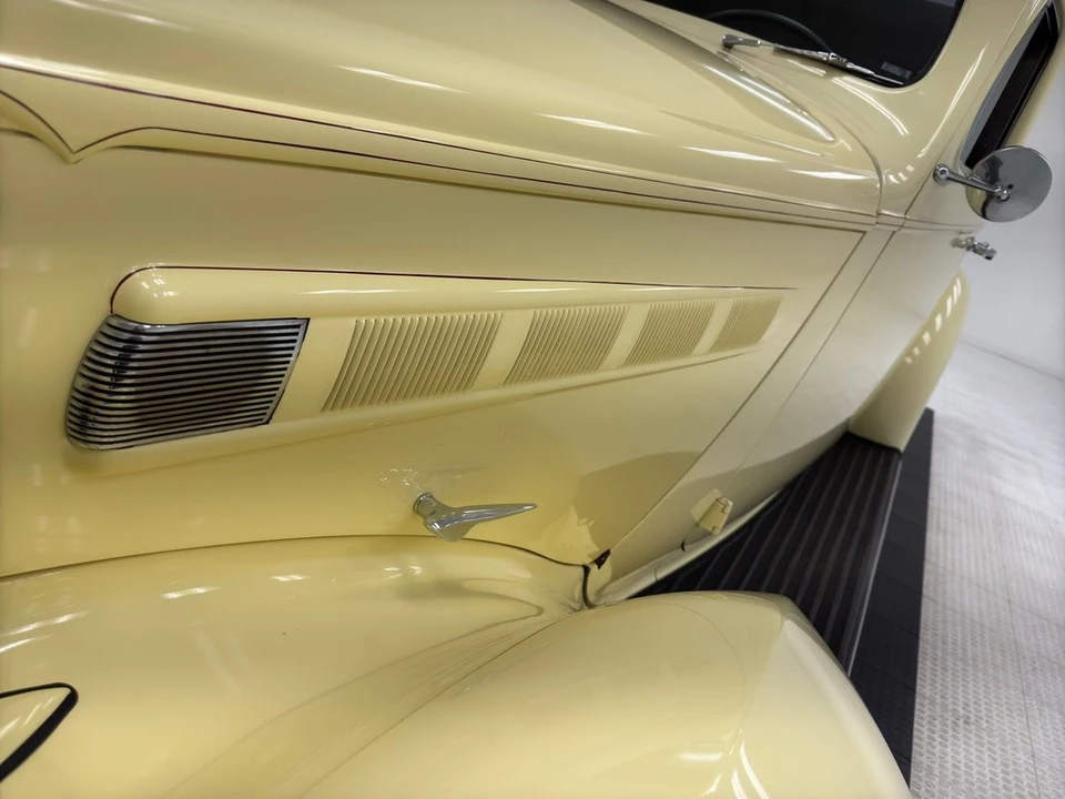 1936 Packard Eight - Image 11 of 12