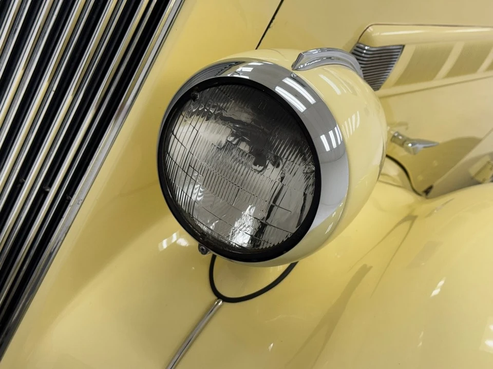1936 Packard Eight - Image 10 of 31