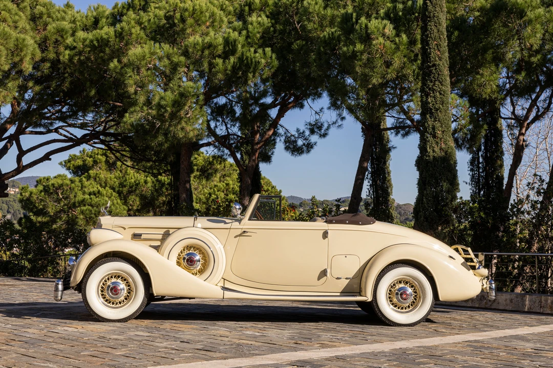 1936 Packard Twelve - Image 9 of 31