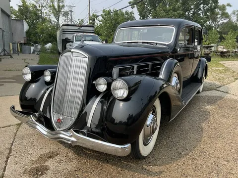 1936 Pierce-Arrow 1601 Sedan