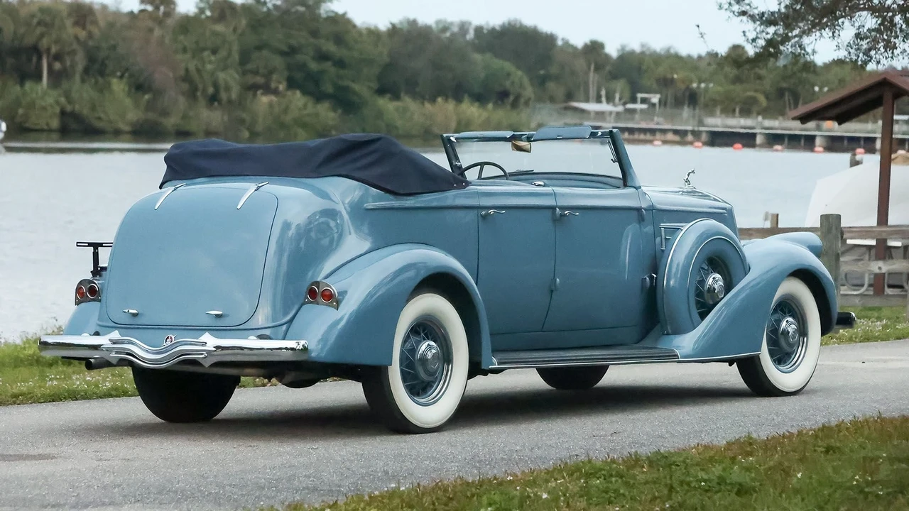 1936 Pierce-Arrow - Image 8 of 31