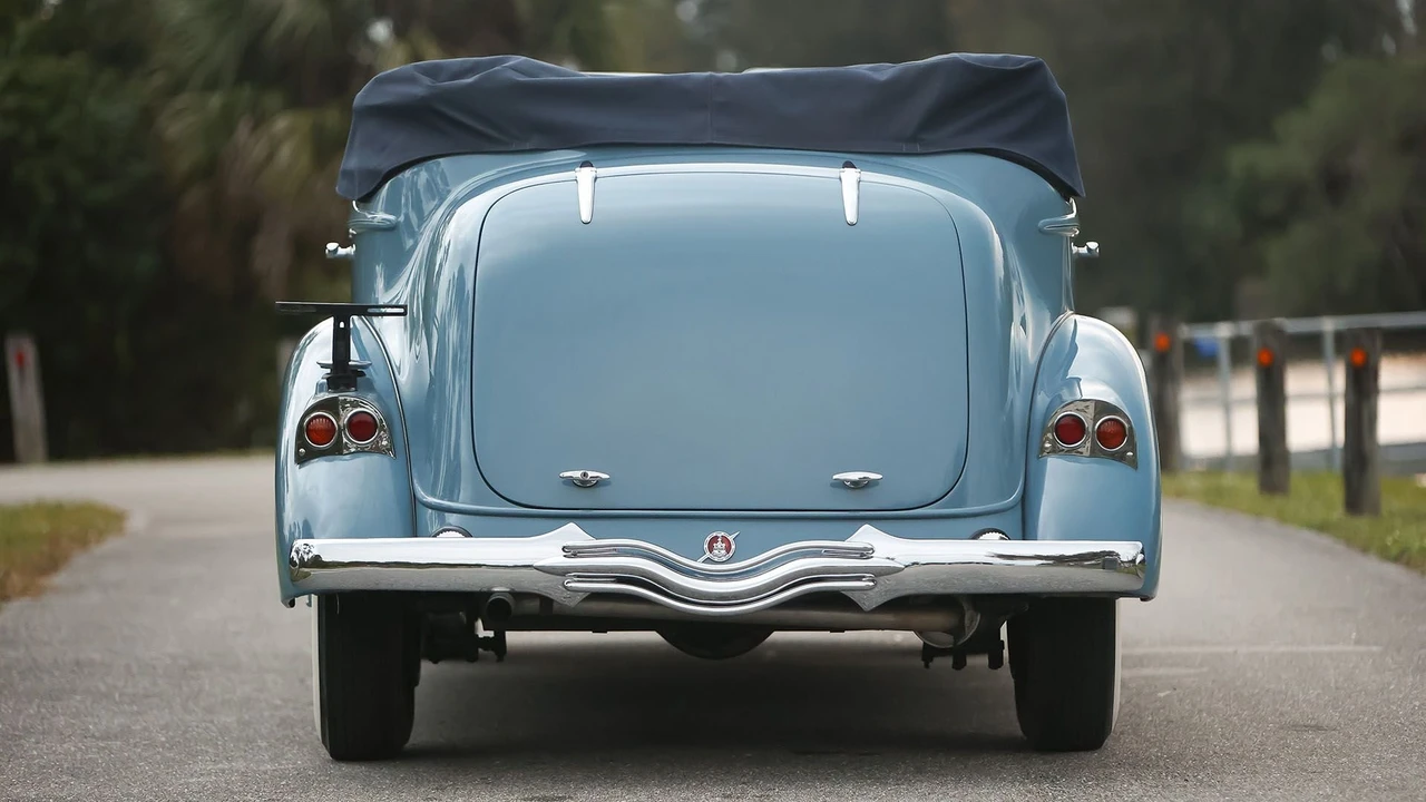 1936 Pierce-Arrow - Image 2 of 31