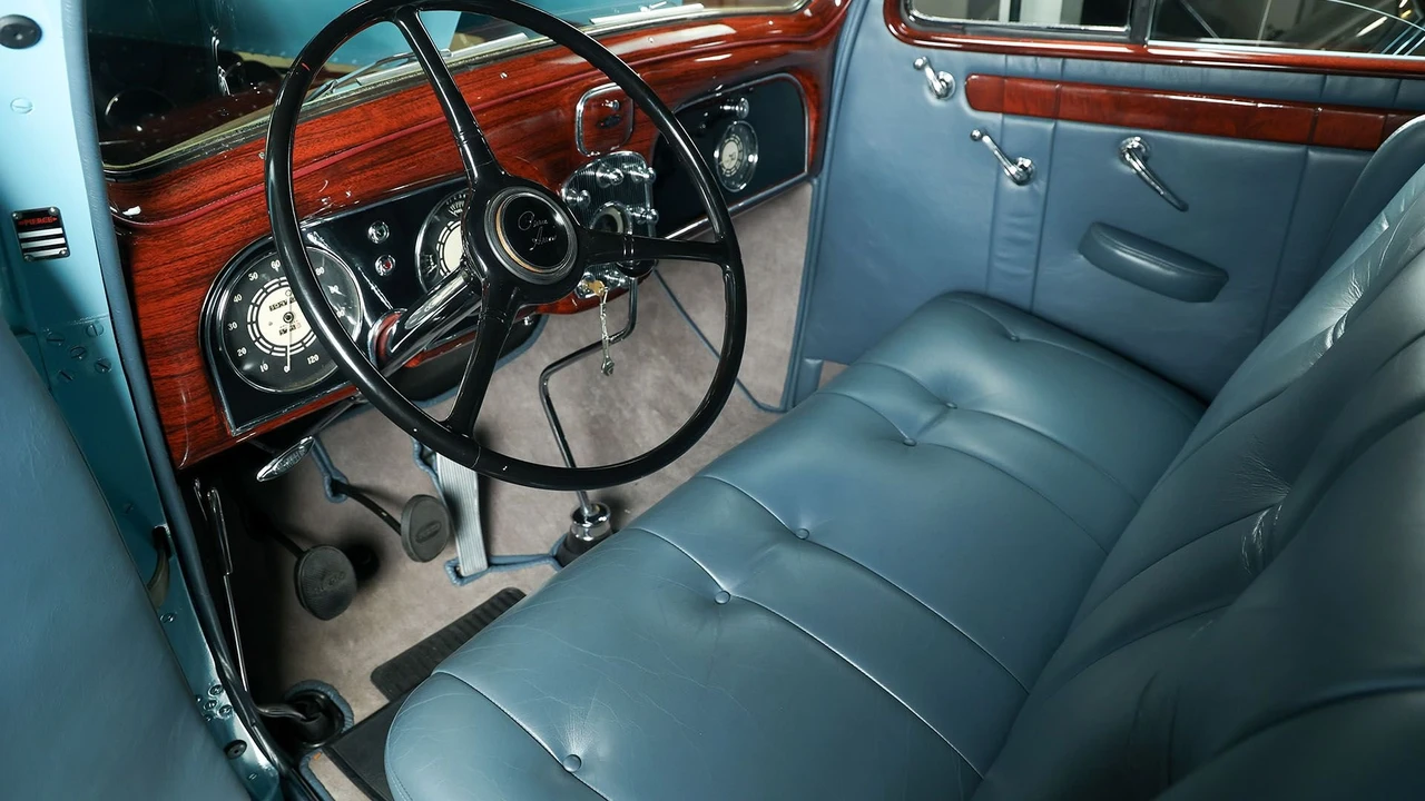 1936 Pierce-Arrow - Image 8 of 31