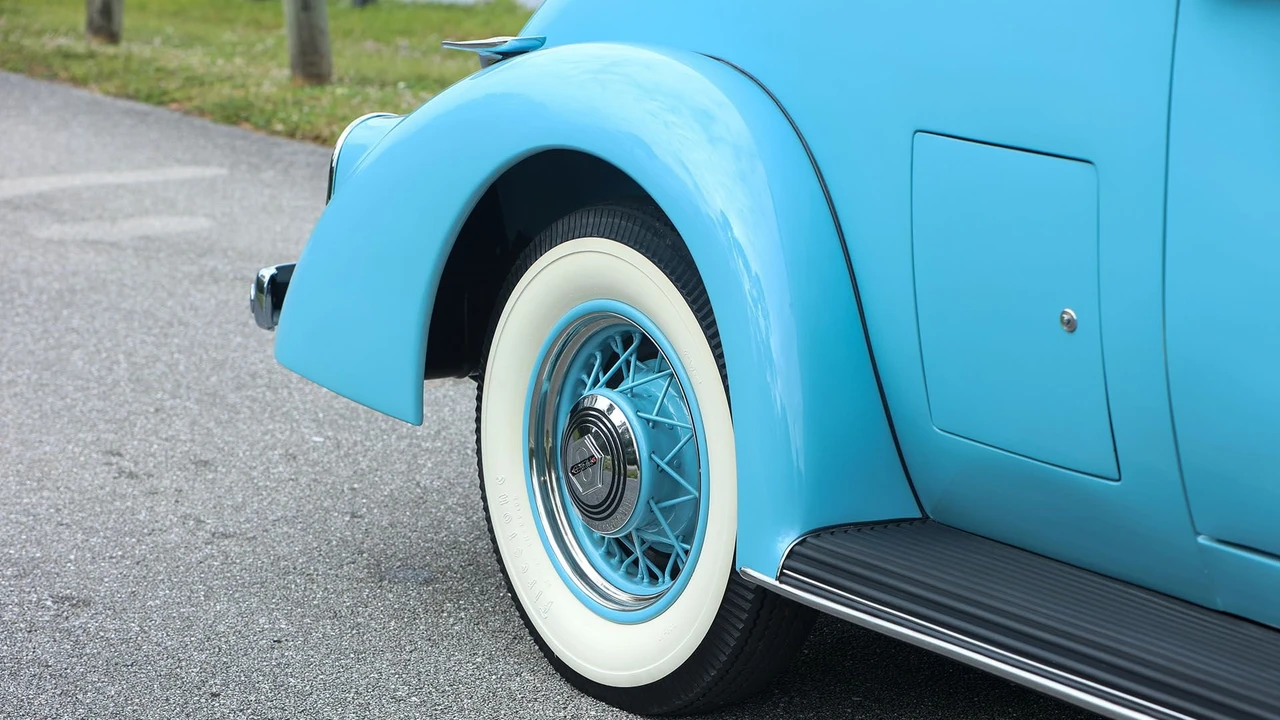 1936 Pierce-Arrow - Image 28 of 31