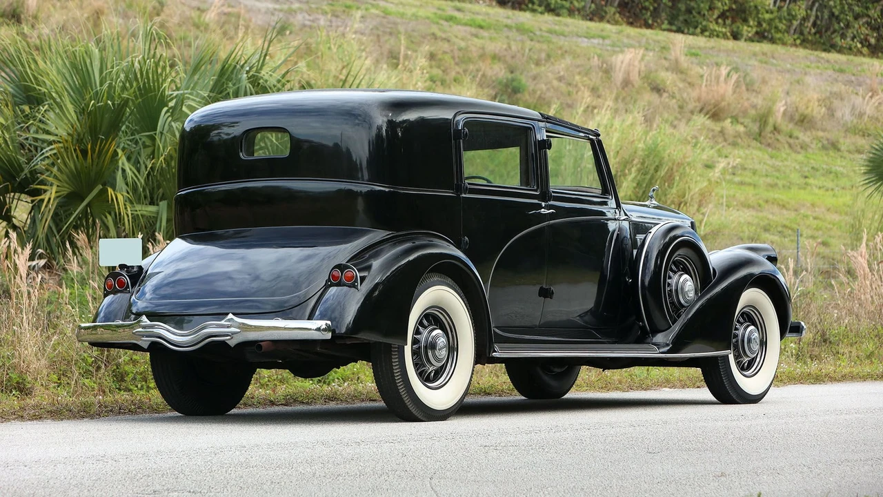 1936 Pierce-Arrow - Image 4 of 31