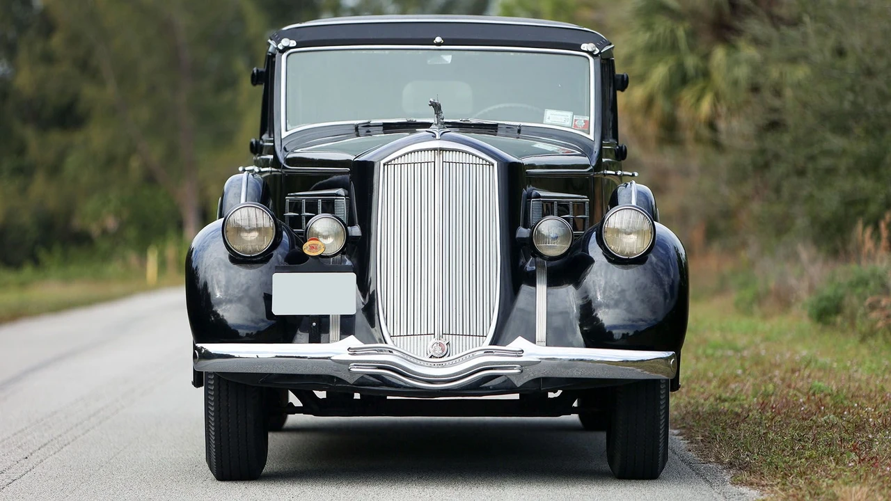 1936 Pierce-Arrow - Image 3 of 31