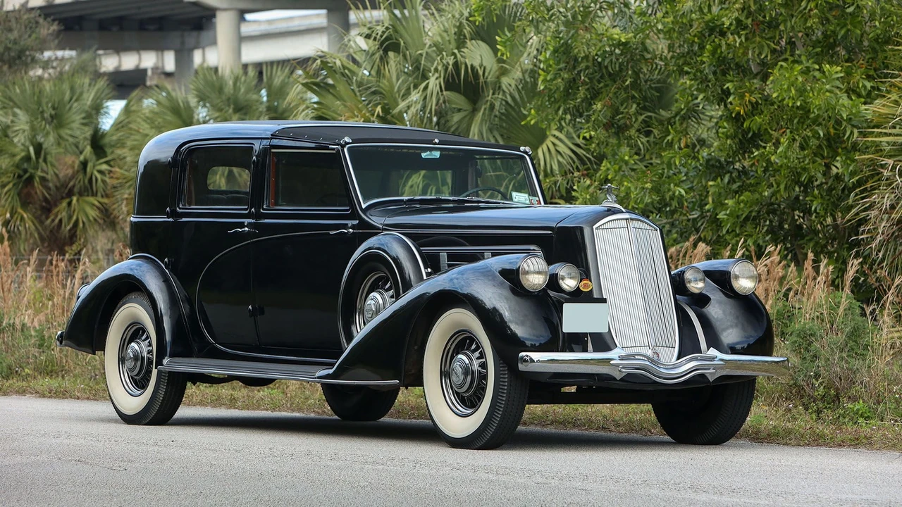 1936 Pierce-Arrow - Image 9 of 31