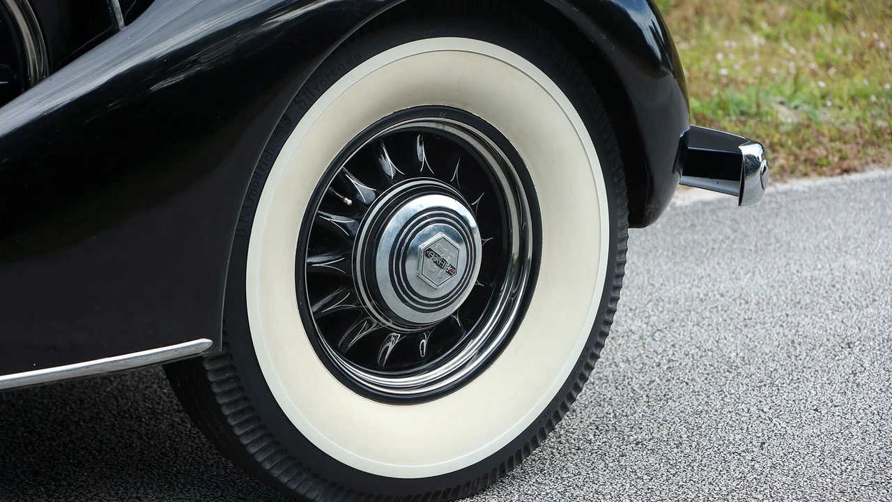 1936 Pierce-Arrow - Image 29 of 31