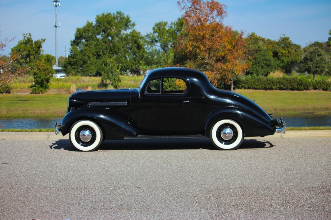 1936 Pontiac - Image 4 of 31