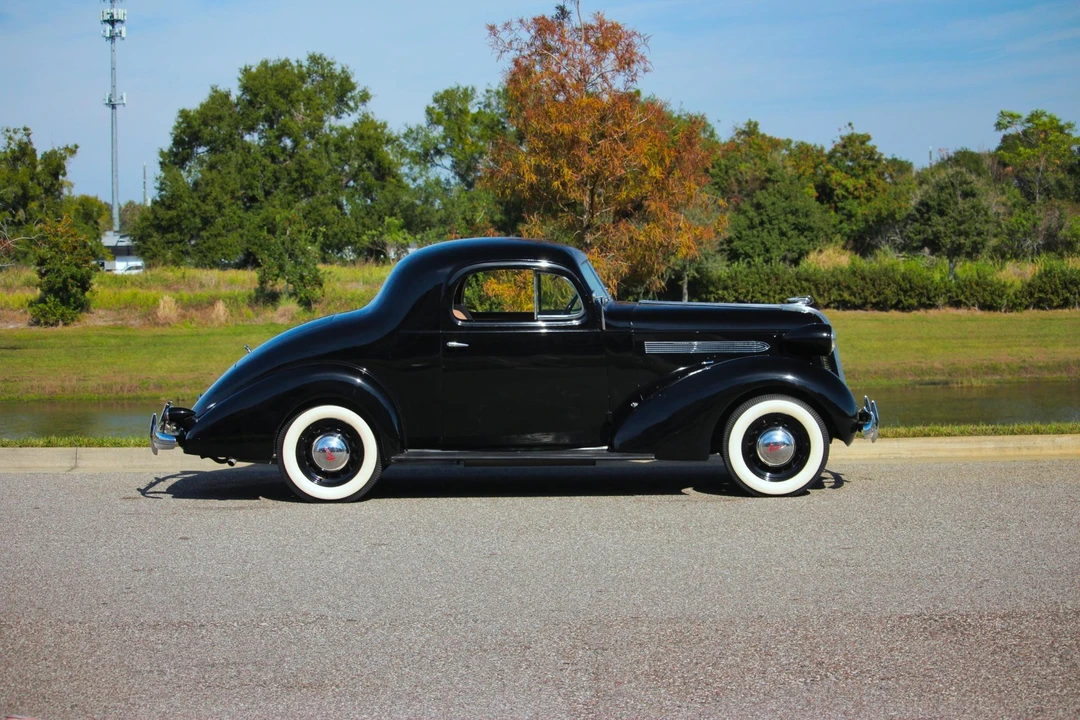 1936 Pontiac - Image 8 of 31