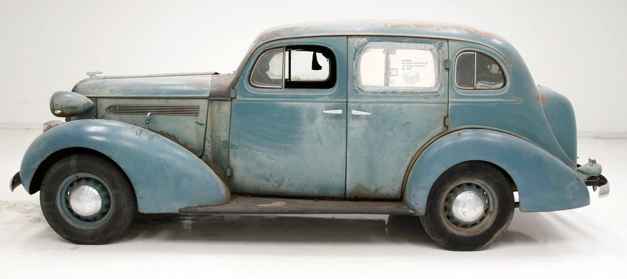 1936 Pontiac - Image 2 of 31