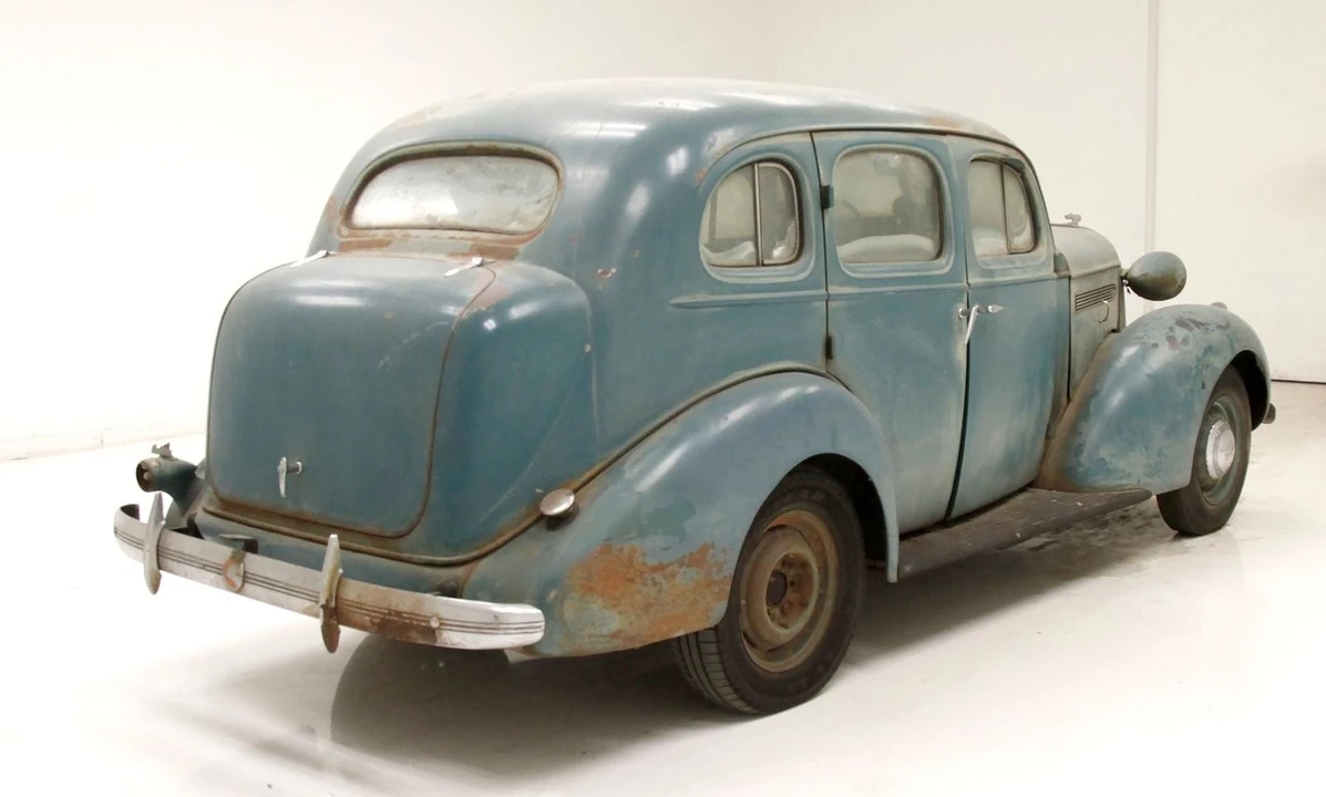 1936 Pontiac - Image 5 of 31