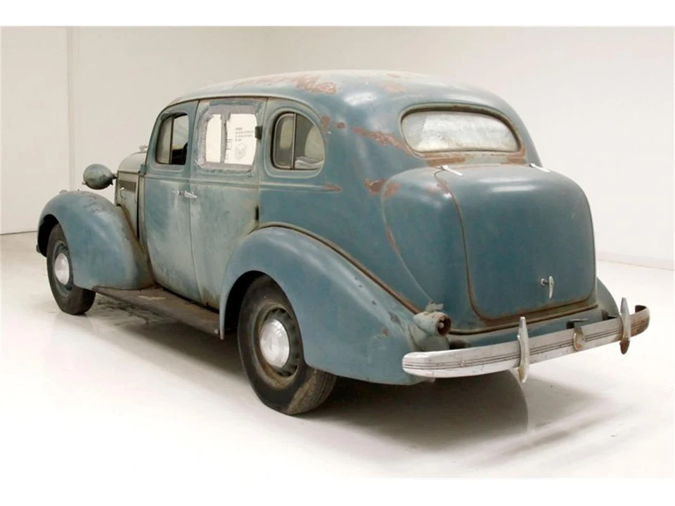 1936 Pontiac - Image 3 of 31
