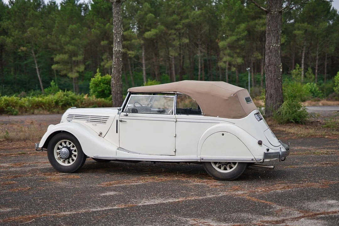 1936 Renault - Image 9 of 30