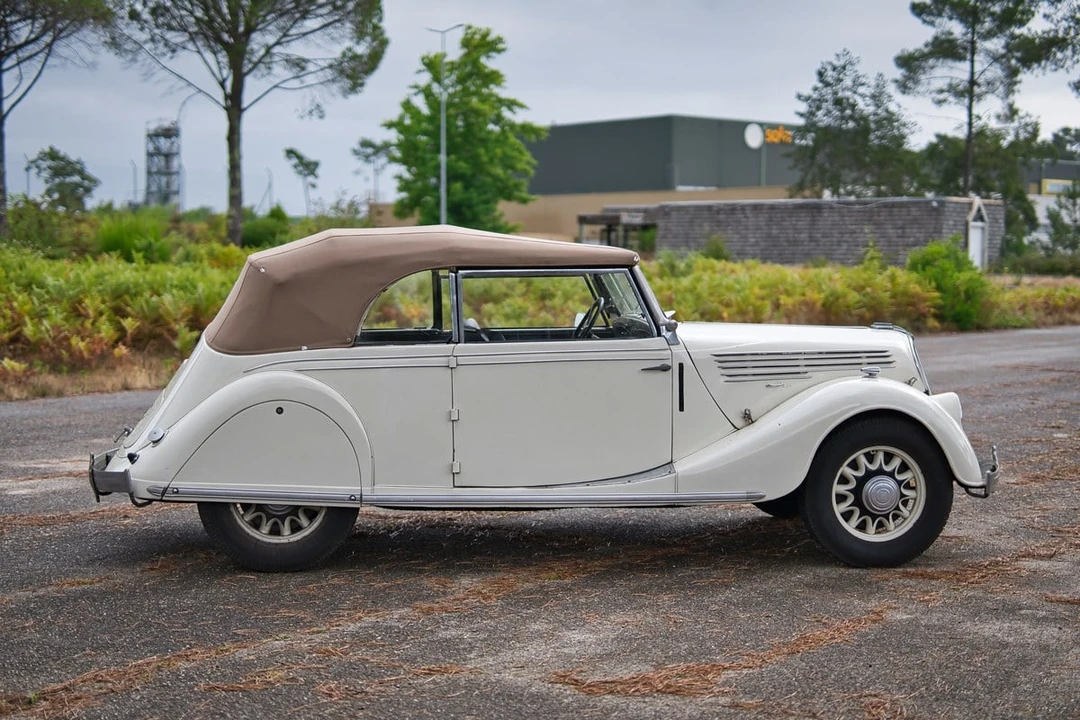 1936 Renault - Image 17 of 30