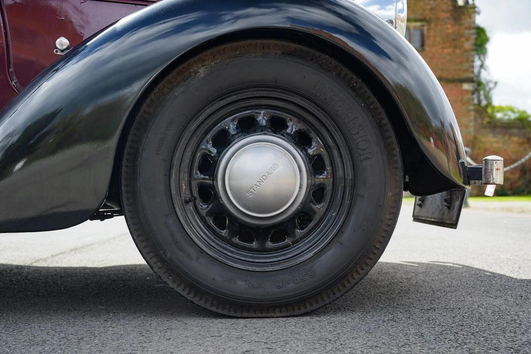 1936 Standard - Image 28 of 30