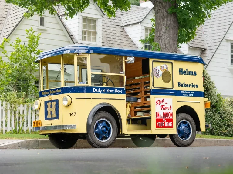 1936 Twin Coach - Image 2 of 31