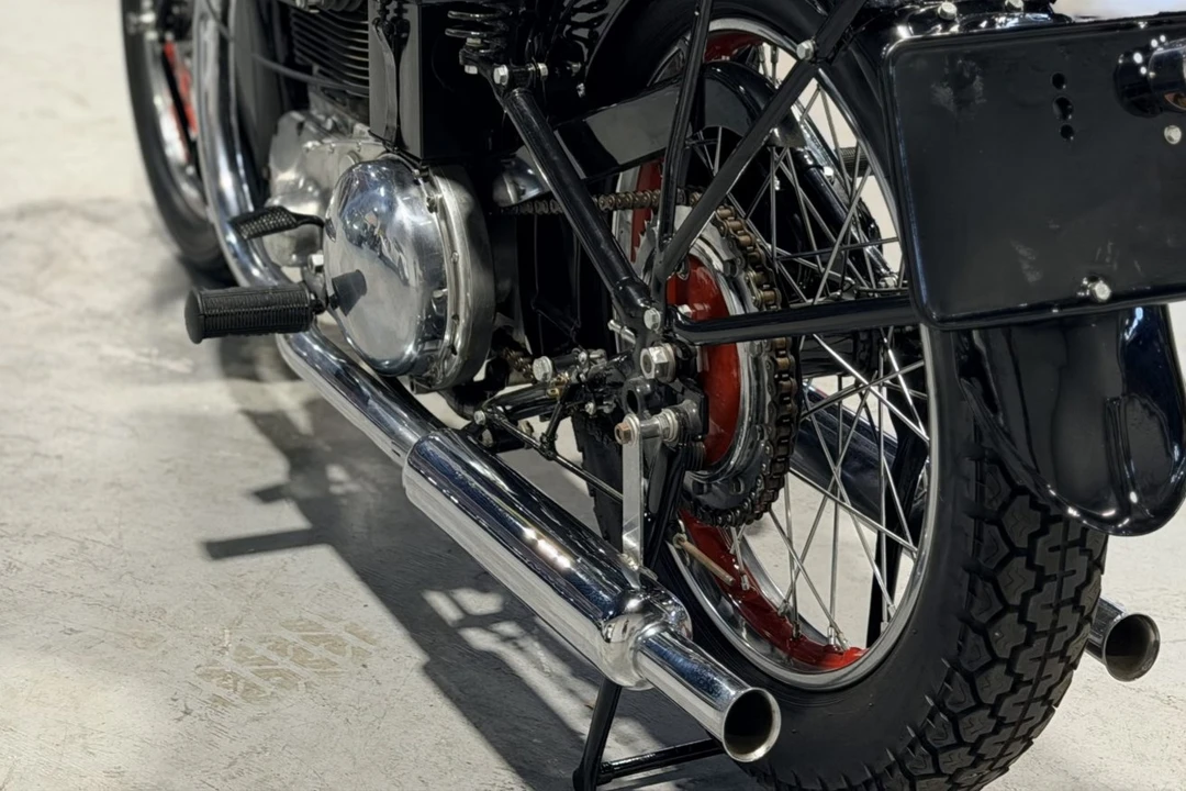 1937 Ariel Motorcycles - Image 6 of 7