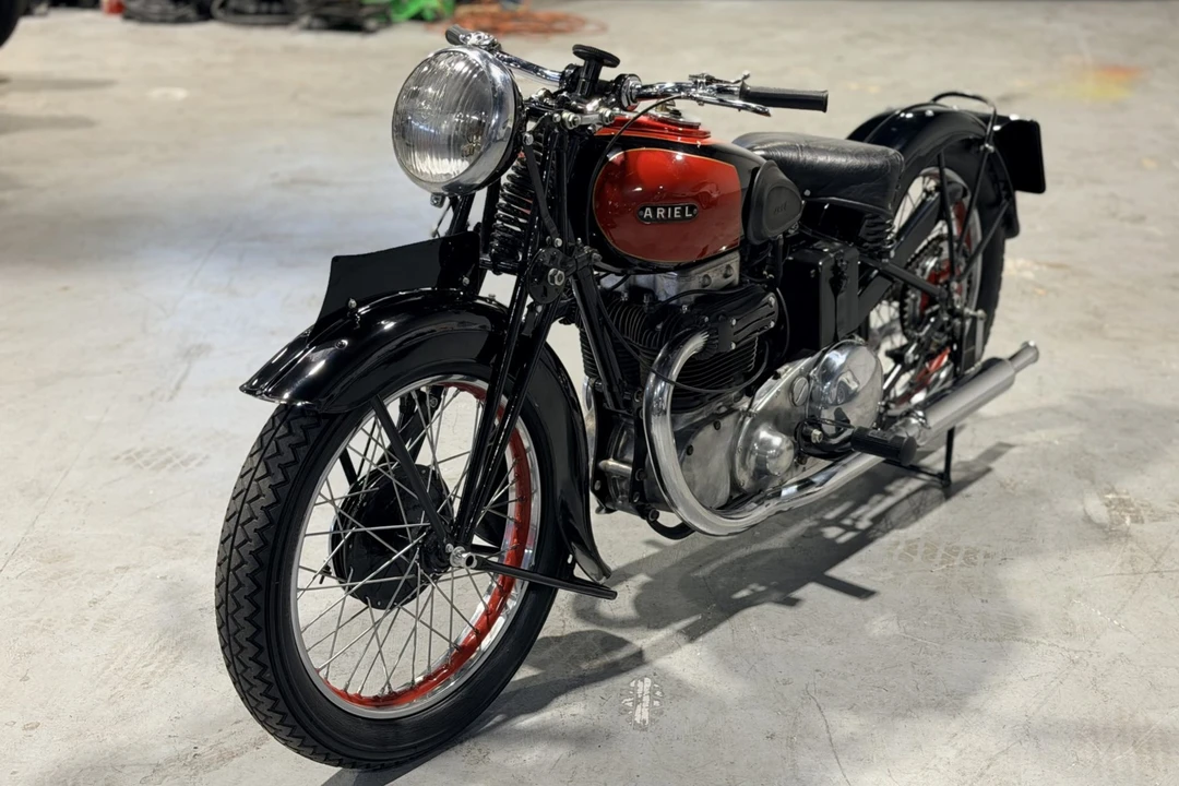 1937 Ariel Motorcycles - Image 3 of 7