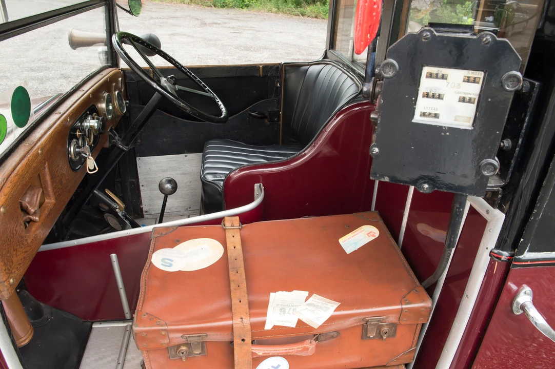 1937 Austin - Image 2 of 7