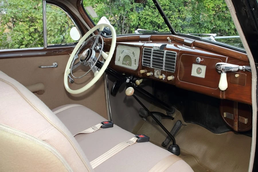 1937 Buick Century - Image 5 of 12