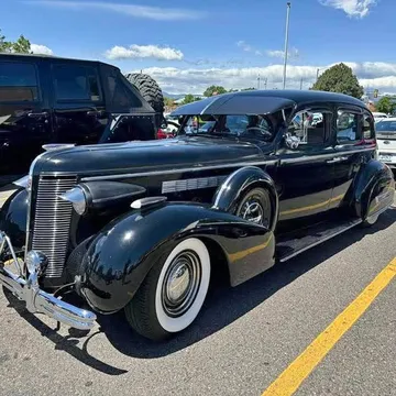 1937 Buick Century Sedan 4D