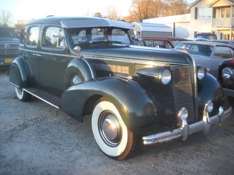 1937 Buick Roadmaster 4 Door Sedan