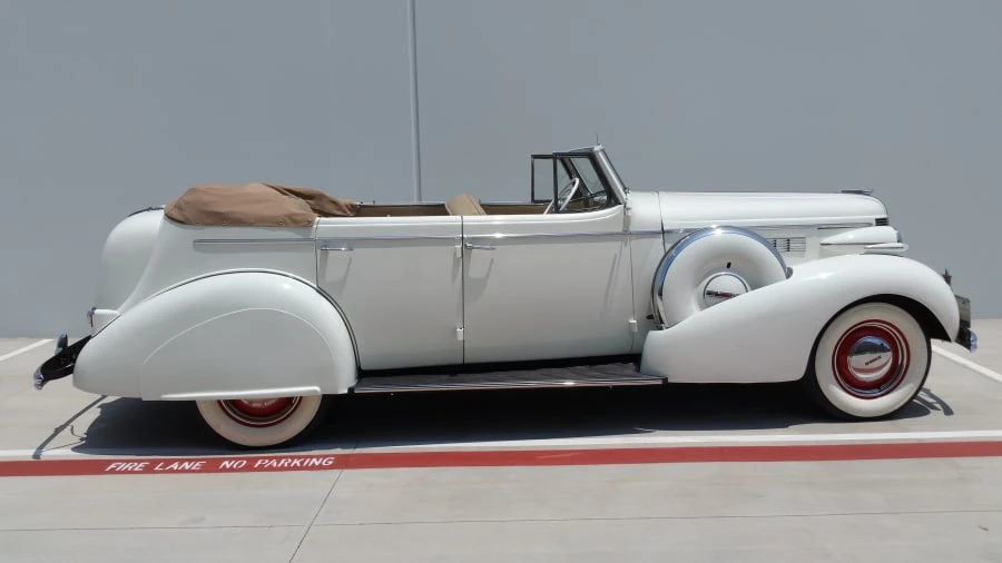 1937 Buick Roadmaster - Image 2 of 11