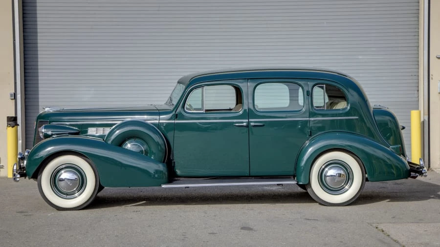 1937 Buick Roadmaster - Image 2 of 12